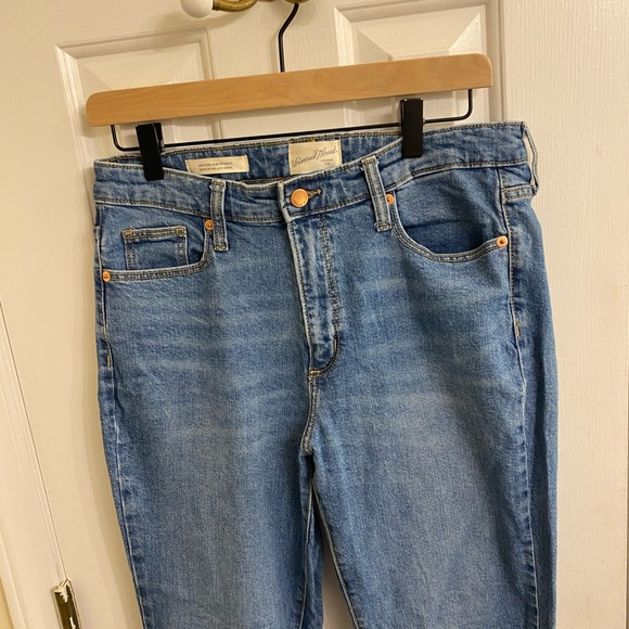UNIVERSAL THREAD HIGH RISE SLIM STRAIGHT JEANS SIZE 29/8 EXCELLENT - Picture 4 of 12